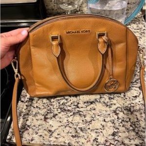 Michael Kors Medium Sienna purse